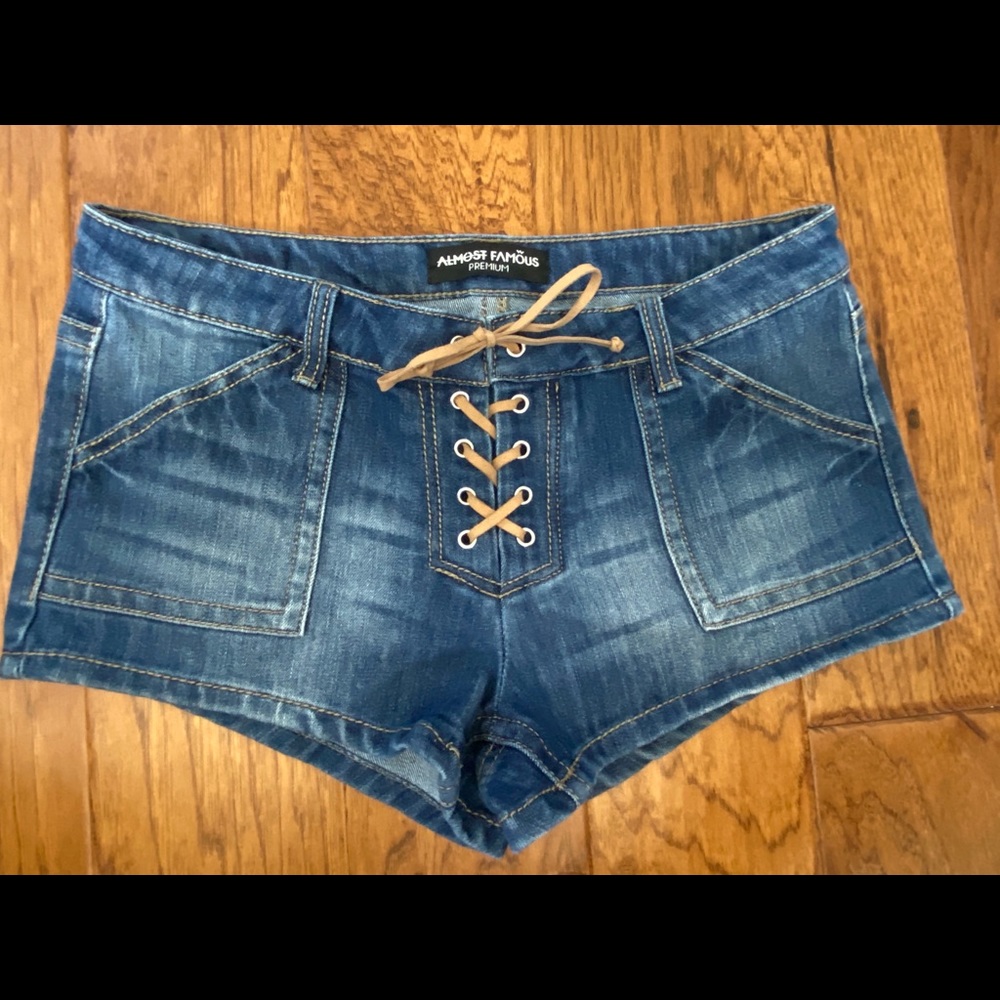 Almost Famous jean short